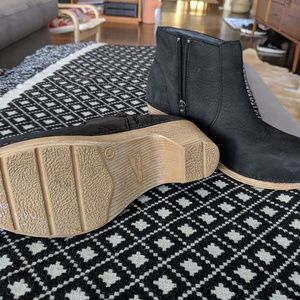 Dansko Shoes - Women's Dansko Maria Boot Dansko Shoes - Women's Dansko Maria Boot